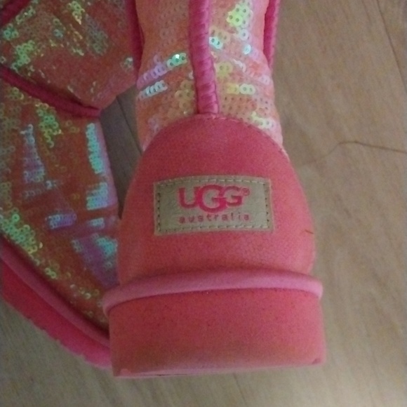 UGG- Sequin Pink Medium Boot Size 8 - Picture 7 of 9
